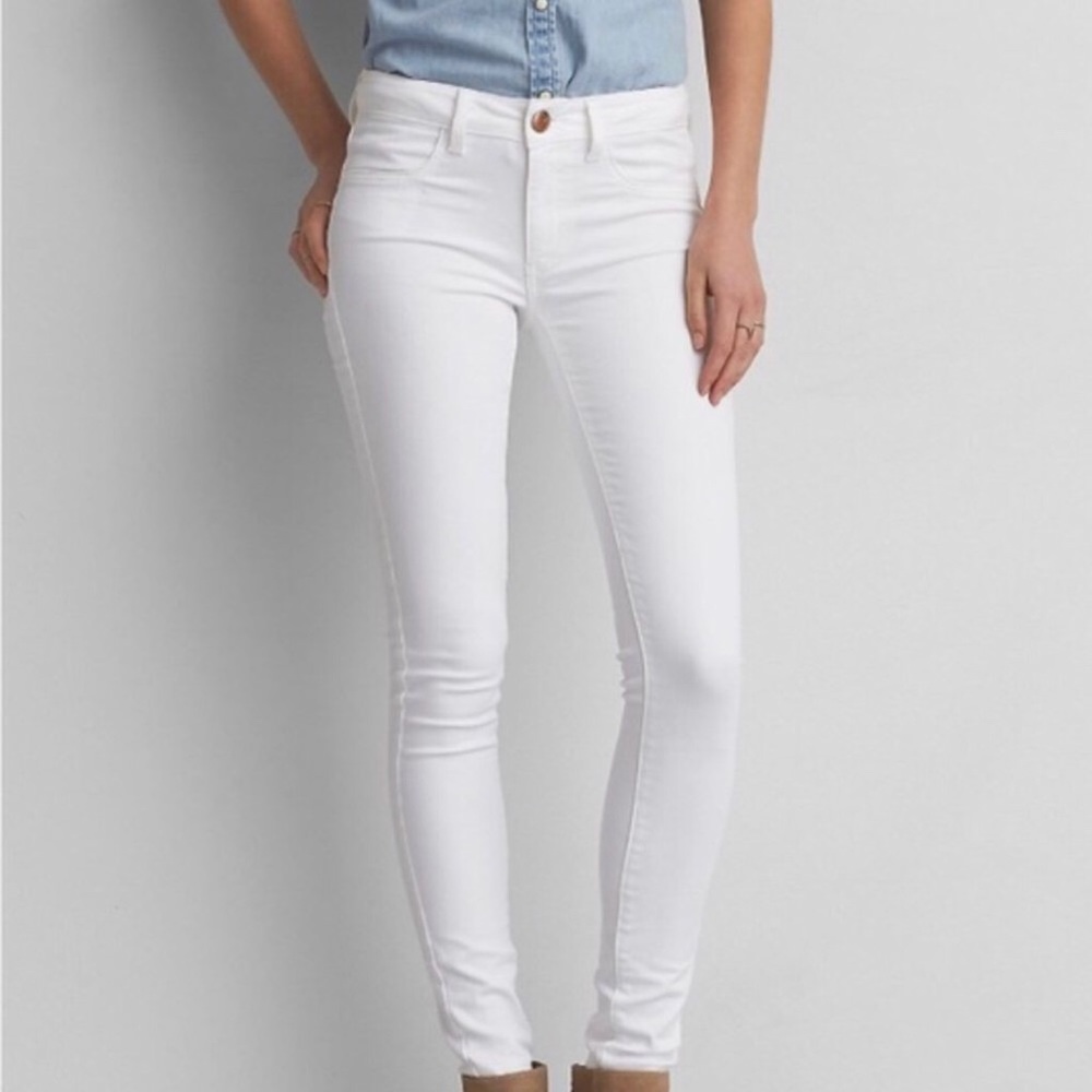 White AEO DENIM x JEGGING Size 2